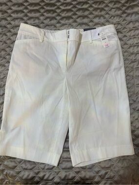 Talbots perfect short 10 1/2 inches size 4